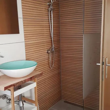 In Dorfzentrum Near 公寓 湖畔的费尔德